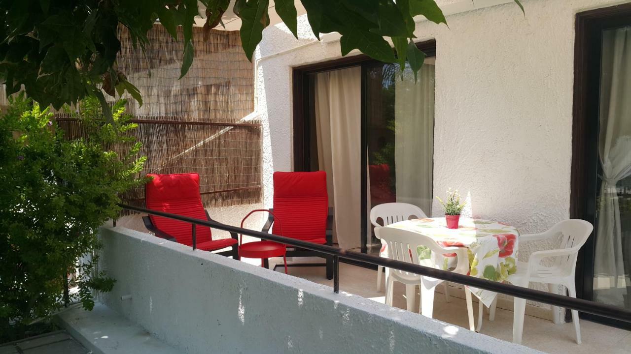 Apartamento Near The Beach Aparment With Garden Perivolia Exterior foto